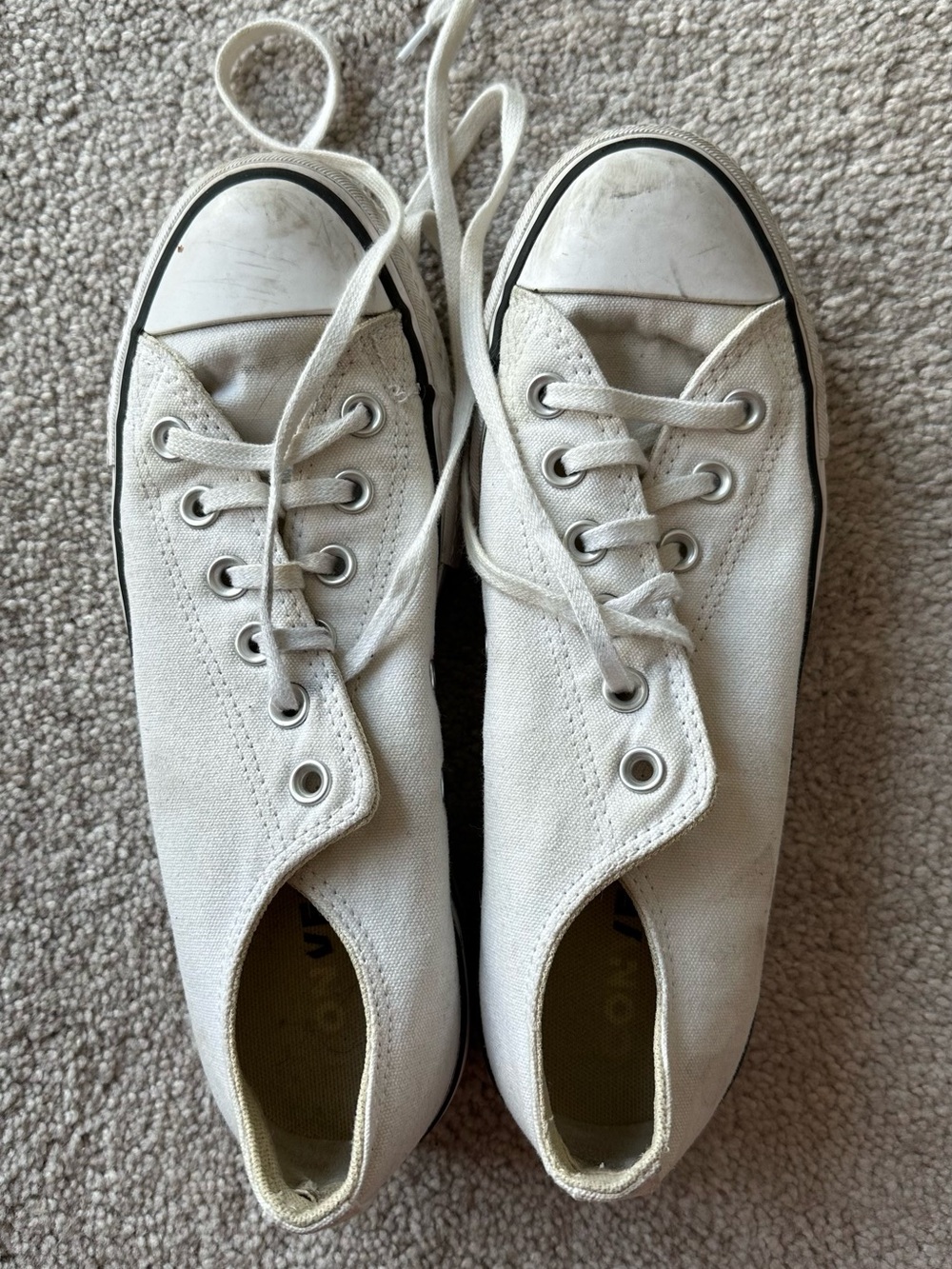 Converse Chuck Taylor All Star Low Top White Platform Lace-Up Sneakers - Women - Picture 3 of 8